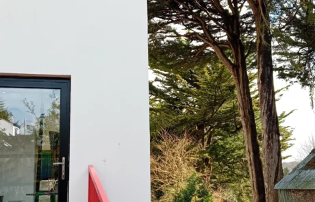 long-house-09-white-gable